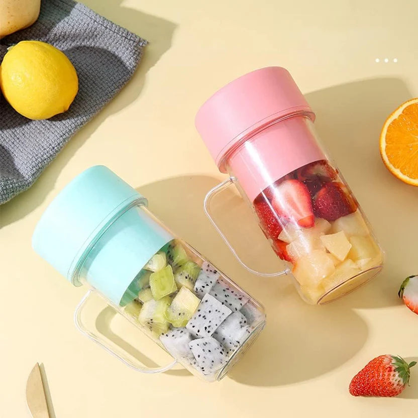 Portable Crusher Juicer – Mug Shaped Mini Cordless Blender with Straw for Home & Outdoor Use (Random Color)